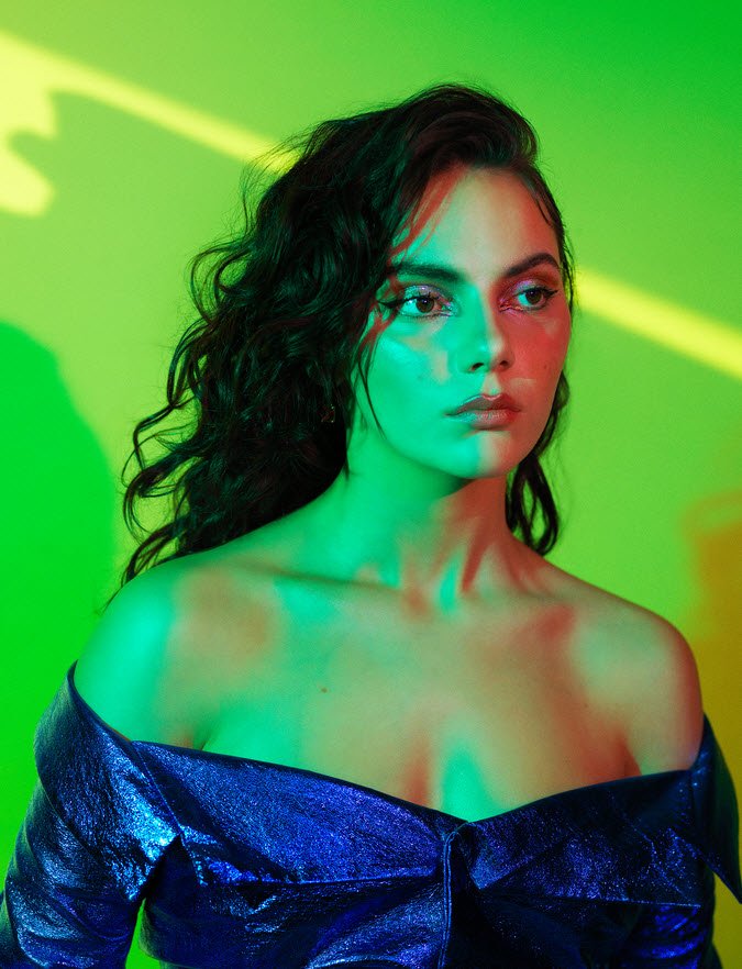 Dafne Keen - Wikibash